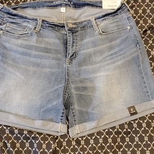 Boutique jean shorts